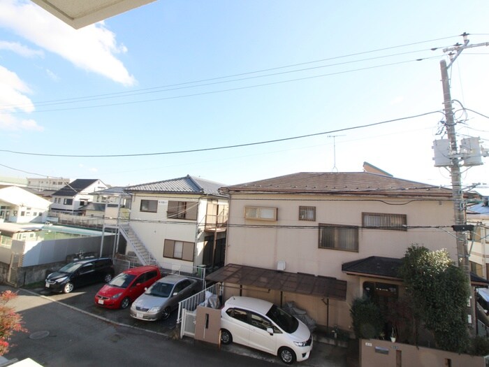 物件内観写真16　(室内からの展望)