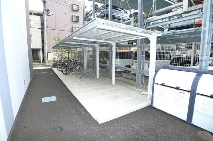 物件外観写真5　(駐輪場)
