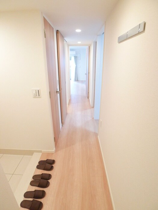 物件内観写真18　(廊下)