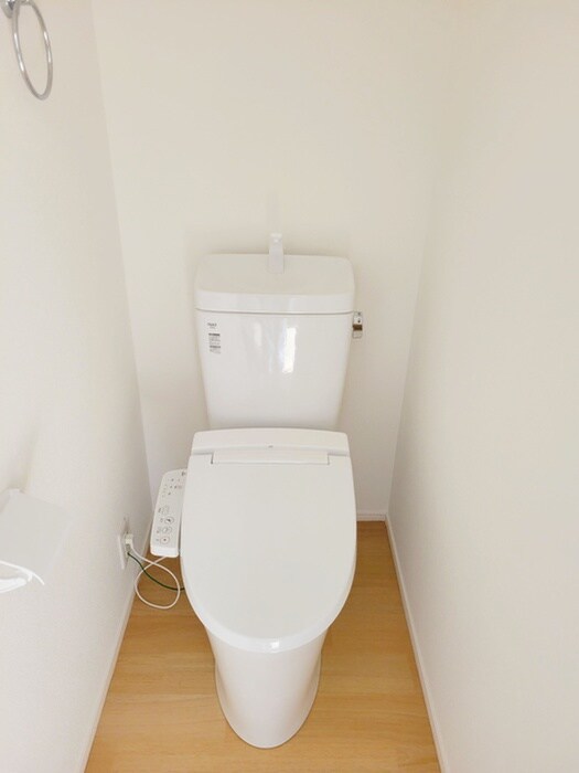 物件内観写真13　(トイレ)