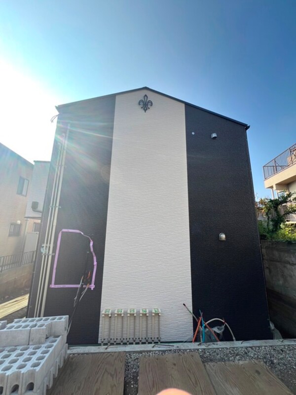 建築中