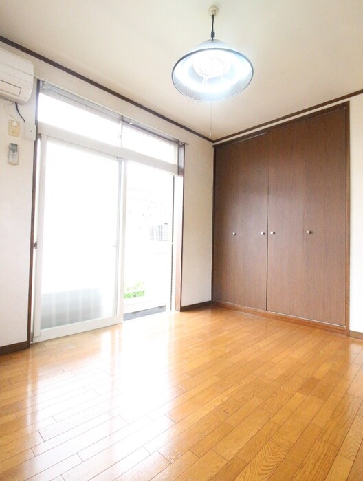 物件内観写真8　(居室)