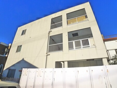 メゾン南市川外観写真