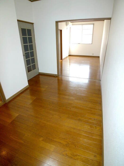 物件内観写真4　(居室)