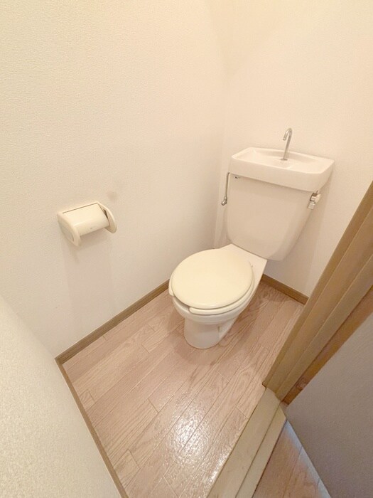 物件内観写真9　(トイレ)