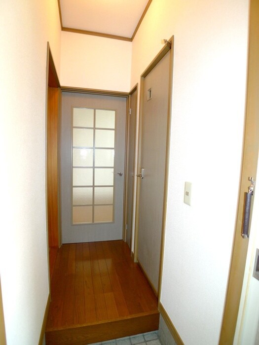 物件内観写真11　(玄関)