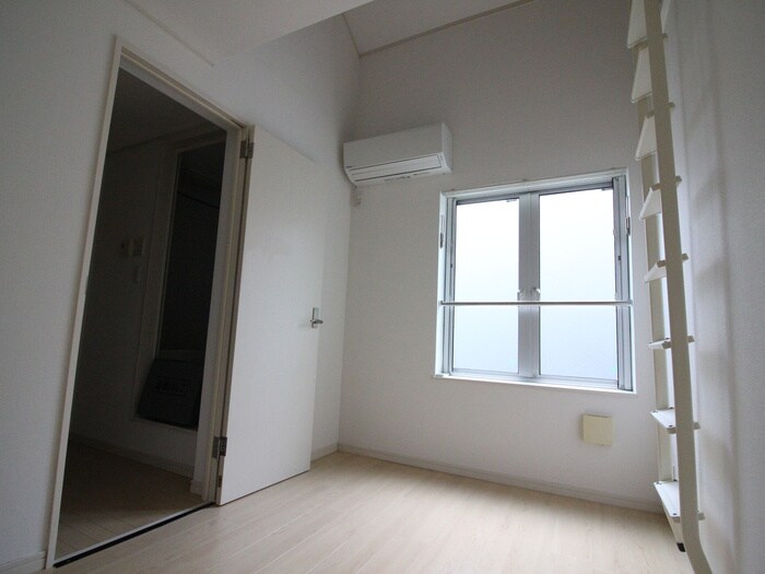 物件内観写真8　(居室)