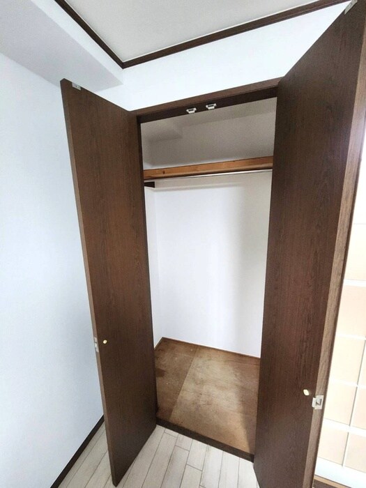 物件内観写真12　(収納)