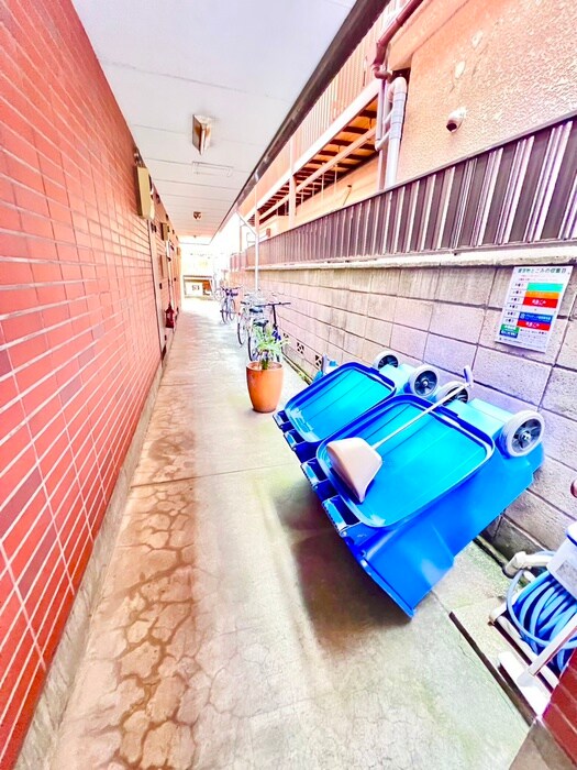 物件外観写真6　(駐輪場)