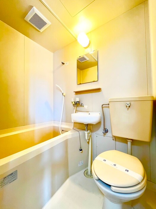 ロ－リングヒルズのバス