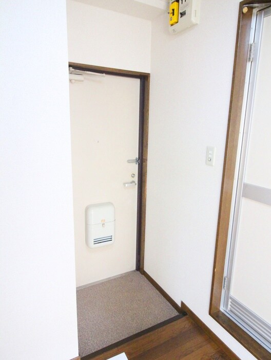 物件内観写真17　(玄関)