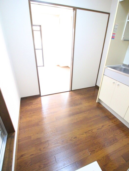 物件内観写真18　(廊下)