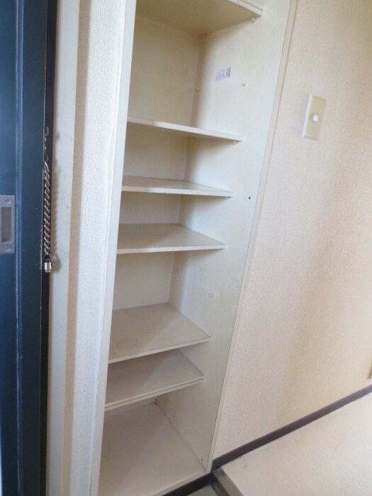 物件内観写真15　(靴箱)