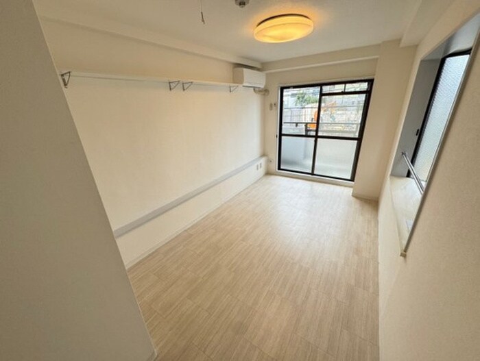 物件内観写真6　(居室)