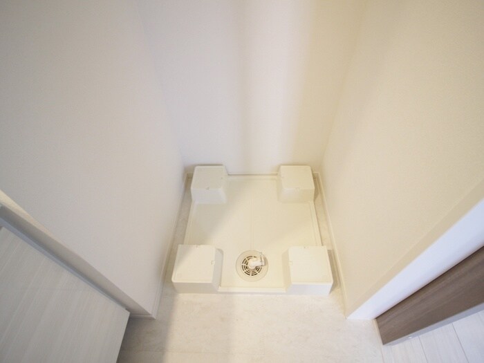 物件内観写真14　(洗濯機置場)