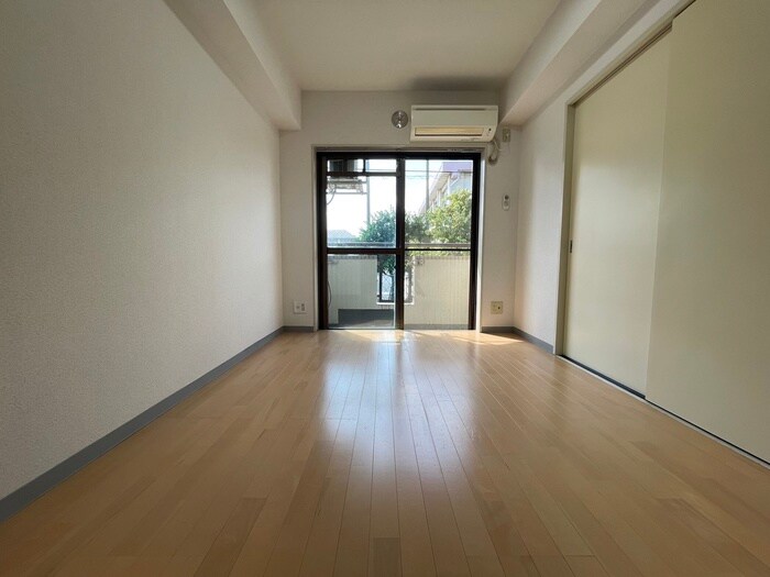 物件内観写真5　(居室)