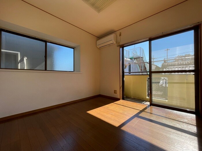 物件内観写真13　(居室)