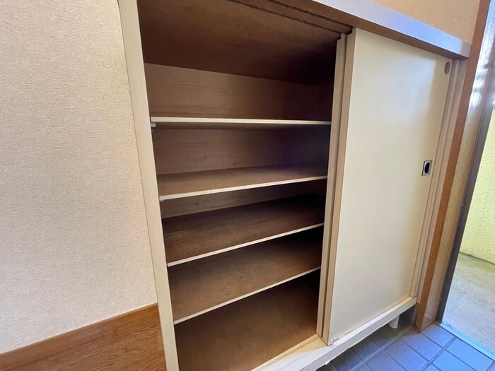 物件内観写真15　(靴箱)