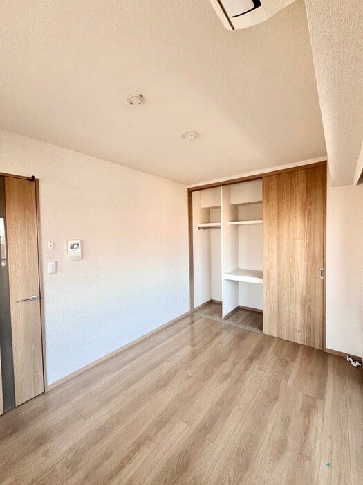 物件内観写真10　(居室)