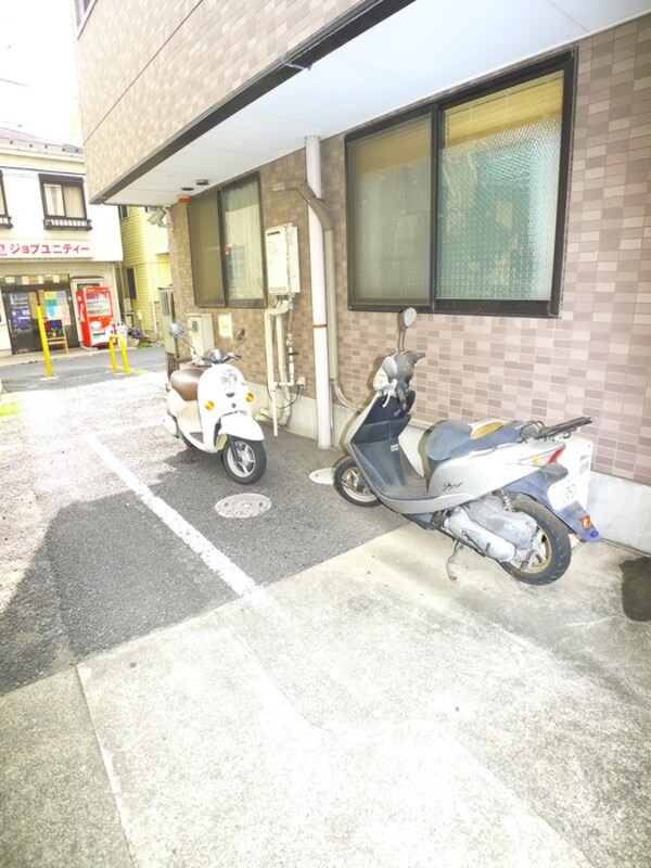 バイク置き場