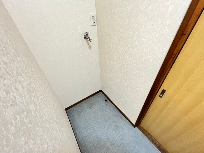 物件内観写真21　(洗濯機置場)