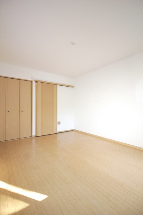 物件内観写真4　(居室)