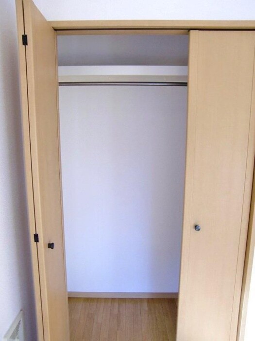 物件内観写真5　(収納)