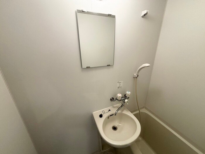 物件内観写真11　(洗面)