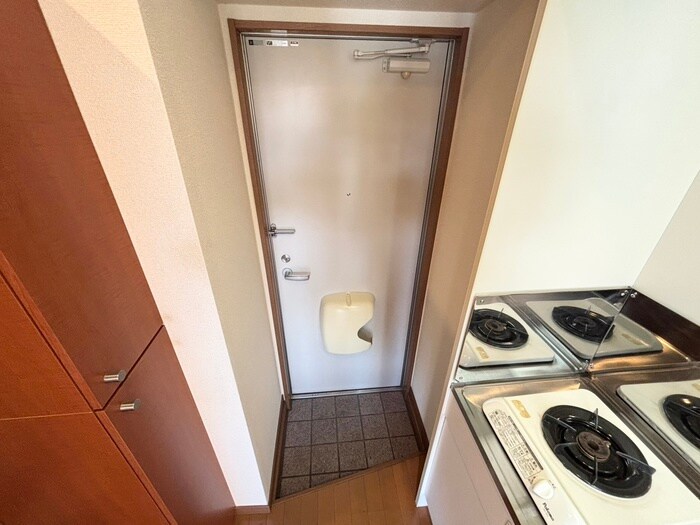 物件内観写真13　(玄関)