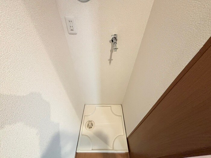 物件内観写真17　(洗濯機置場)