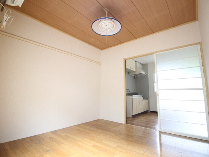 物件内観写真8　(居室)