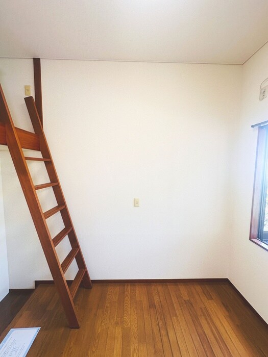 物件内観写真9　(居室)