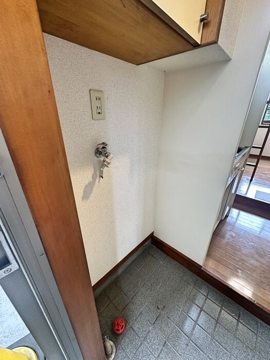 物件内観写真11　(洗濯機置場)