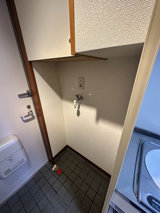 物件内観写真15　(洗濯機置場)