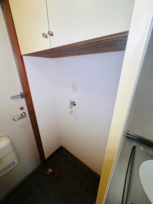物件内観写真15　(洗濯機置場)