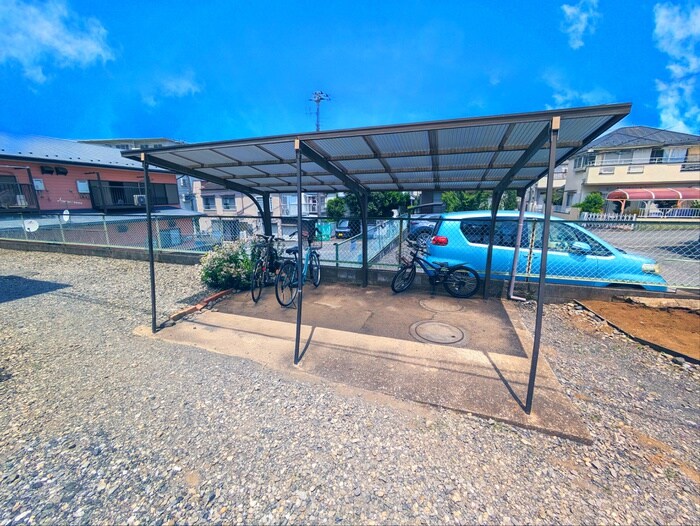 物件外観写真5　(駐輪場)