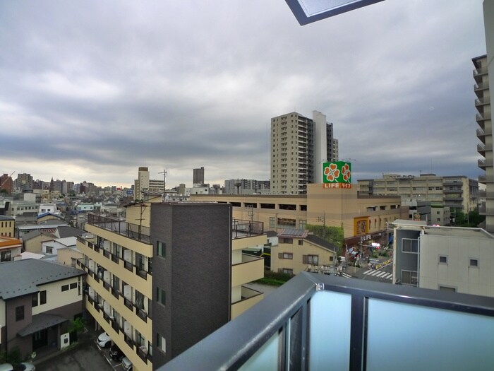 物件内観写真22　(室内からの展望)