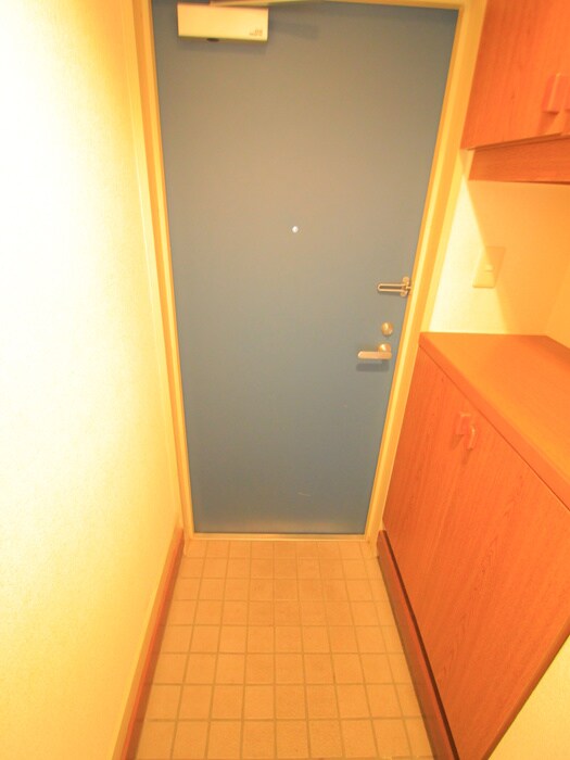 物件内観写真18　(玄関)