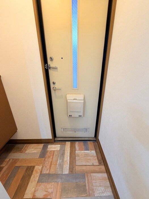 物件内観写真15　(玄関)