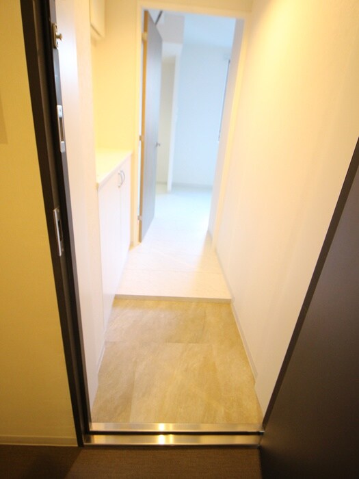 物件内観写真16　(玄関)