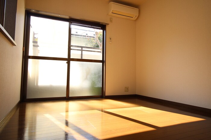 物件内観写真7　(居室)