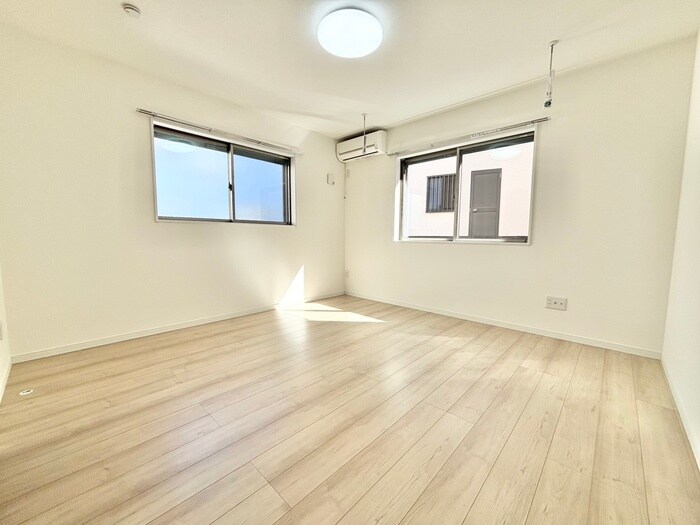 物件内観写真8　(居室)