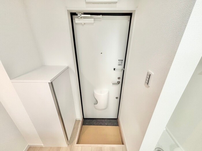 物件内観写真14　(玄関)