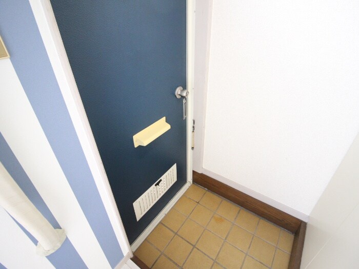 物件内観写真17　(玄関)