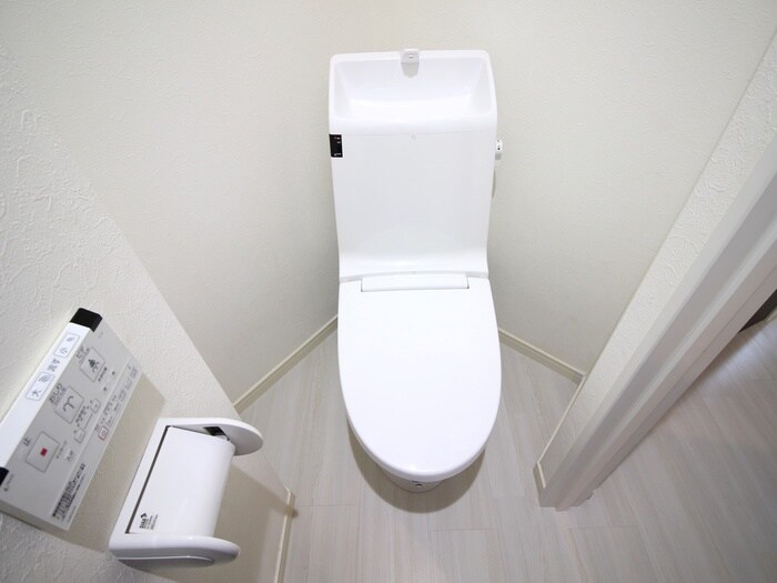 物件内観写真14　(トイレ)