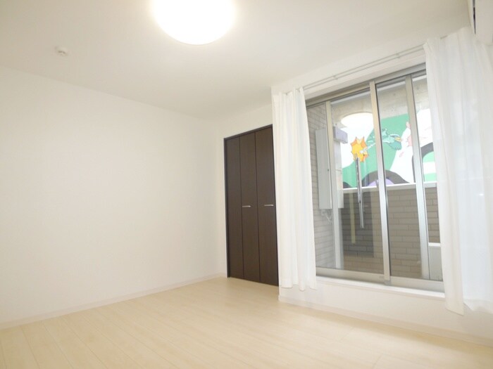 物件内観写真8　(居室)