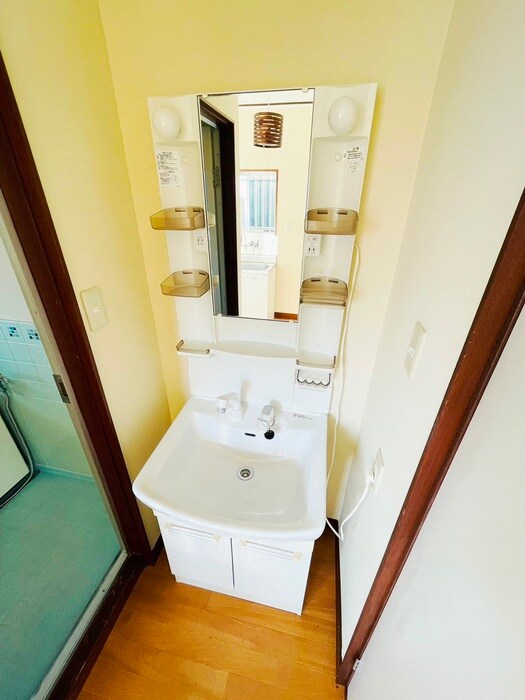 物件内観写真13　(洗面)