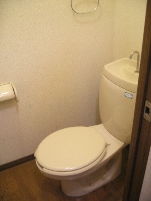 物件内観写真12　(トイレ)