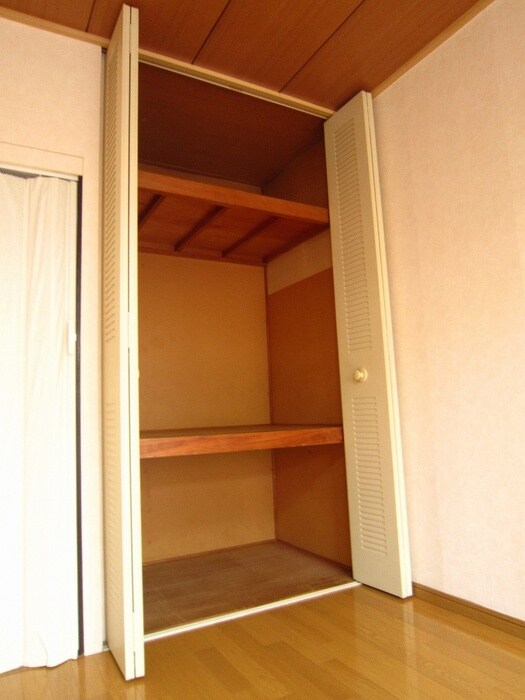 物件内観写真8　(収納)