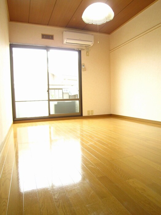 物件内観写真9　(居室)